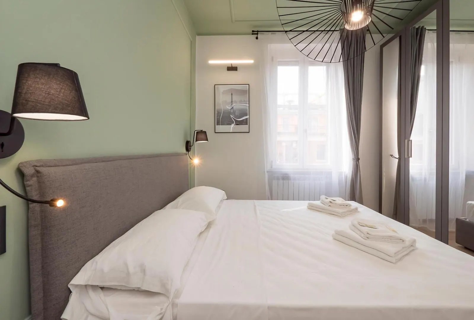 Youhosty - Modern Portello Apartment Milan