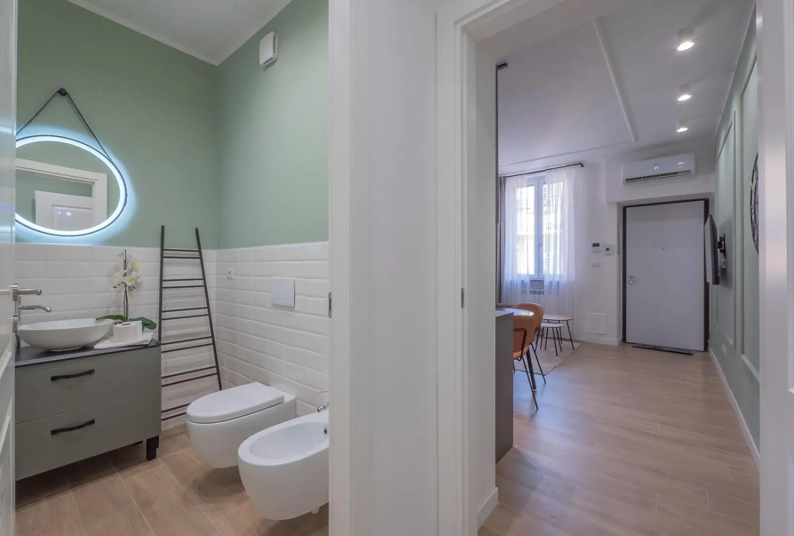Youhosty - Modern Portello Apartment Milan